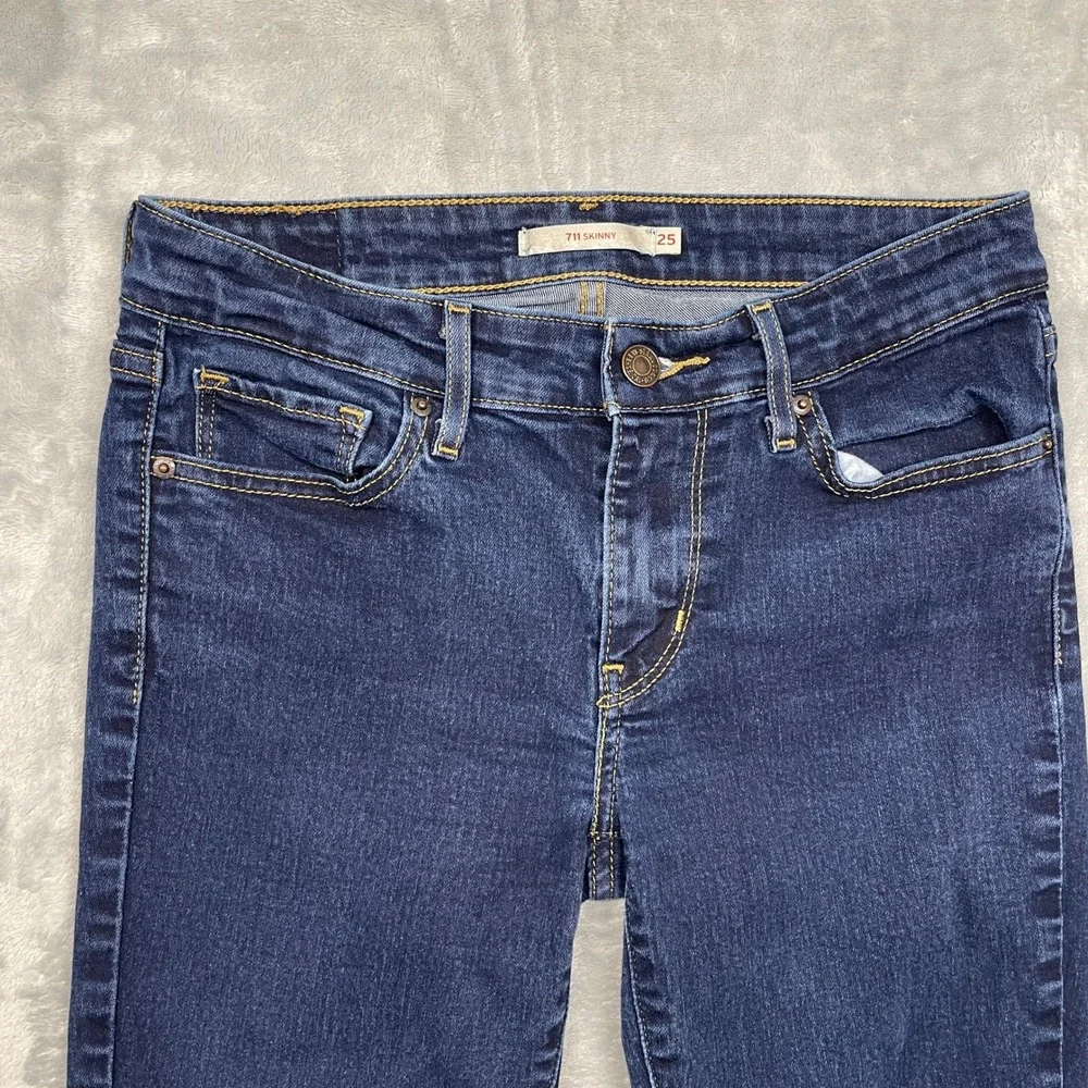 Levi's 711 Skinny‎ Jeans Women 25 Dark Indigo Blue Mid Rise Denim